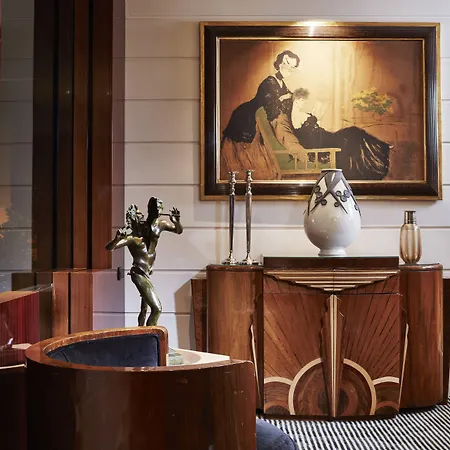 Lord Byron - Small Luxury Of The World 5*