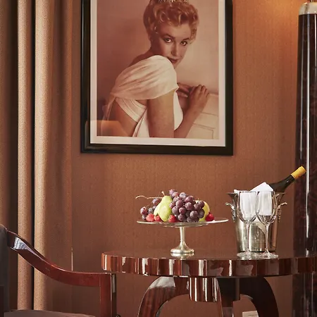 Lord Byron - Small Luxury Of The World