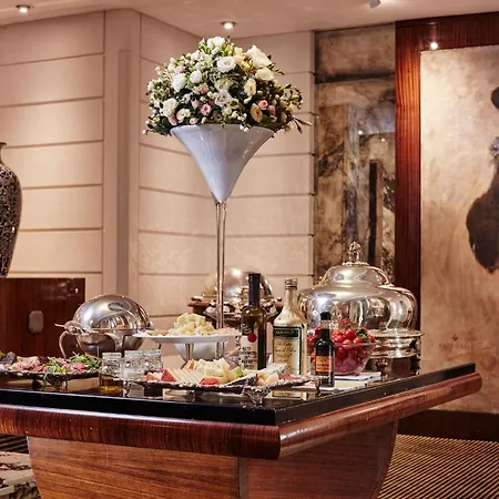 Hotel Lord Byron - Small Luxury Of The World