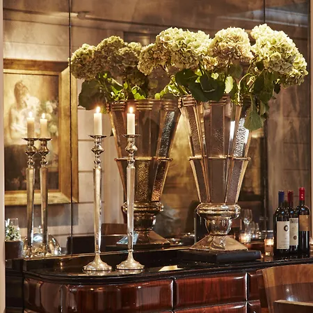 Lord Byron - Small Luxury Of The World Rzym