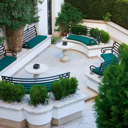 Lord Byron - Small Luxury Of The World Hotel