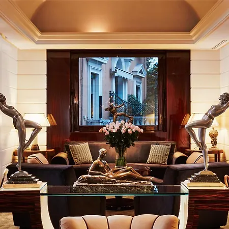 Lord Byron - Small Luxury Of The World 5*