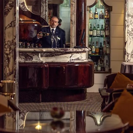 Lord Byron - Small Luxury Of The World 5* Rome