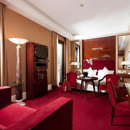 Lord Byron - Small Luxury Of The World Rome
