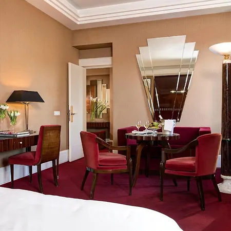 Lord Byron - Small Luxury Of The World Rome